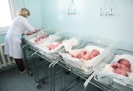 Proaspetele mămici din România ar putea primi 500 de lei la naştere