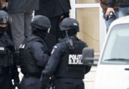 Suspecți de incendierea mai multor autoturisme, identificați de polițiști