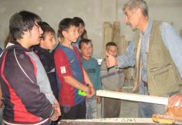 Școala Gimnazială „Ștefan cel Mare” Dorohoi - Colaborare teorie-practică