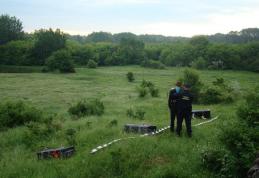 Colete cu ţigări de contrabandă, trecute peste Prut cu ajutorul unor frânghii