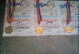 Elevii care au obținut rezultate deosebite la olimpiadele și concursurile școlare premiați la Gala Olimpicilor