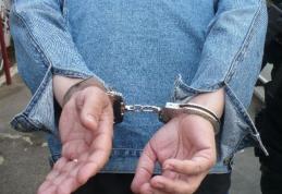 Tânăr din Pomîrla ce posedă un mandat de executare emis de Judecătoria Dorohoi prins de polițiști