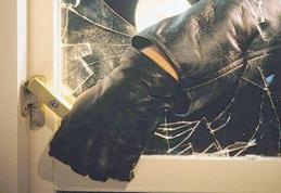 Minor de 13 ani, cercetat pentru furt dint-un magazin  