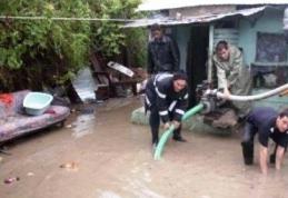 Vezi efectele fenomenelor meteorologice înregistrate în perioada 6 – 9 iunie 2013 din judeţul Botoşani