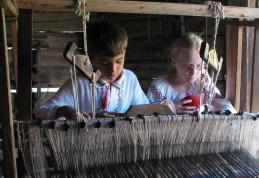 Mihaela Huncă felicită câştigătorii Olimpiadei Judeţene de Meşteşuguri Artistice Tradiţionale