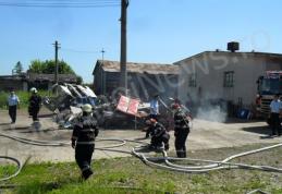 Intervenție în forță a pompierilor dorohoieni în urma izbucnirii unui incendiu și producerii unui accident - FOTO