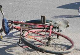 Biciclist accidentat de un șofer neatent