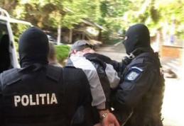 Şase persoane reţinute în urma perchezițiilor efectuate în această dimineață - VIDEO