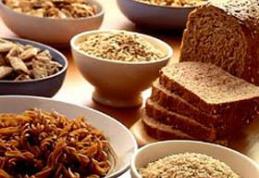 Alimente care te ajuta sa dormi si alimente care te tin treaz 