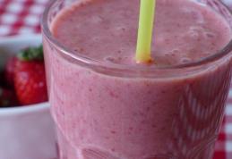 Ce ascunde iaurtul cu căpşuni? Culoarea e dată de insecte moarte