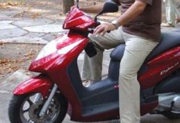 Peste 70 la sută din dorohoieni cred că motoscuteriștii reprezintă o problemă în circulația rutieră