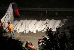 Accident grav în Italia: Cel puţin 36 de morţi, după ce un autocar aproape a zburat peste un pod