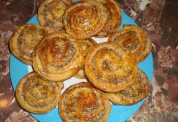 Cuib de viespe cu nucă și miere de albine