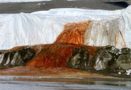 Misteriosul fenomen din Antarctica: Gheţarul care pare că sângerează