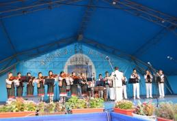 Încă un TROFEU castigat de Ansamblul „Mugurelul” la un Festival Naţional de Folclor