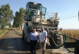 Stadiul lucrărilor pe tronsoanele de drum judeţean monitorizat de o delegație a Consiliului Județean