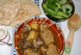 Tocăniță țărnăească de porc cu ciuperci