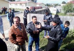 Acțiune comună a Grupului Local de Sprijin desfășurată în cartierul Drochia din Dorohoi - FOTO