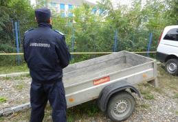 Dosare penale pentru doi tineri care au încercat să fure o remorcă pentru autoturisme