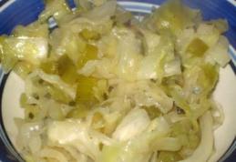 Foarte eficient. Cum te poate vindeca varza murată