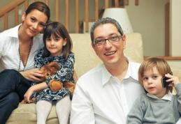 Situație incredibilă după divorțul de Andreea Berecleanu! Andrei Zaharescu a rămas cu copiii și… cu soacra