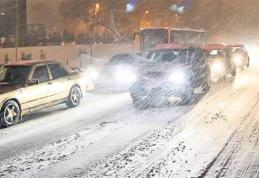 Ninsorile provoacă probleme în traficul din Bulgaria. Autorităţile au impus restricţii de circulaţie