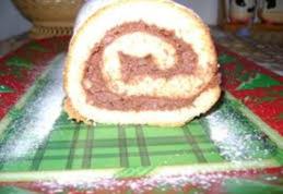 Ruladă cu cremă de nucă