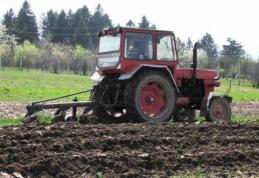 APIA Botoșani: Agricultorii pot depune cereri în vederea obținerii subvenției pentru motorină