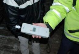 Șoferi depistaţi la volan, deşi se aflau sub influenţa băuturilor alcoolice