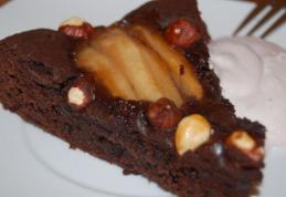 Prăjitură cu ciocolată și pere