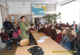 Acțiune de combatere a violenței desfășurată la Școala Gimnazială „A.I. Cuza” Dorohoi - FOTO