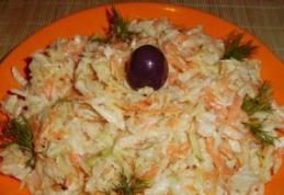 Salată de crudități cu piept de pui și maioneză