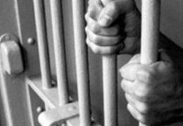 Reținuți de polițiștii botoșăneni după ce aveau emise mandate de executare a pedepsei cu închisoarea