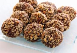 Bomboane aromate cu nuci și alune