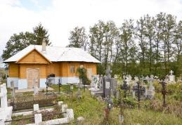 Bisericuța de lemn din Strahova - Lăcaşul salvat de cărturarul Dumitru Furtună