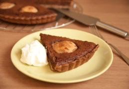 Tartă cu pere și ciocolată