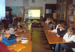 Elevii de la Liceul Tehnologic Plopenii Mari, Ungureni, instruiţi în domeniul situaţiilor de urgenţă - FOTO