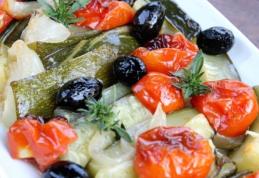 Rețetă de post: Dovlecei cu roşii la cuptor