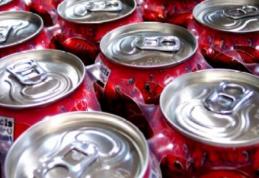 Colacul de WC sau doza de suc? Ce rişti când bei direct din doză