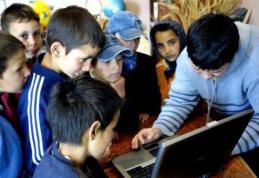 Azi copiii decid în locul adulților ! Implică-te, dăruind o mică parte din timpul tău unui copil