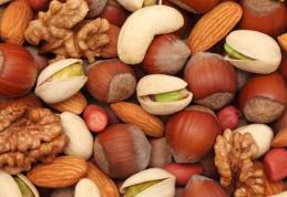 Un pumn de nuci sau alune pe zi poate face minuni pentru sănătate
