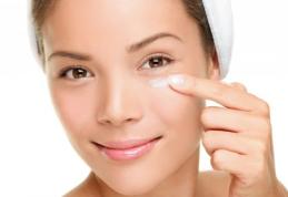 Cearcănele și pungile în jurul ochilor o problemă des întâlnită