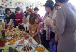 „Carnavalul toamnei” la Școala Gimnazială Al. I. Cuza Dorohoi - FOTO