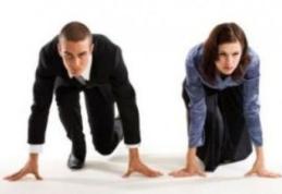 Proiectul care egalizează vârsta de pensionare pentru femei şi bărbaţi, avizat de Guvern