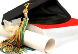 Absolvenţii Spiru Haret cu diplome nerecunoscute, proces colectiv împotriva Ministerului Educaţiei