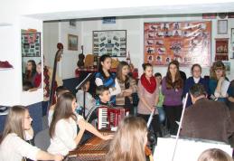 Tineri talentați din Dorohoi și Botoșani sprijiniți de Asociaţia „Mugurelul” şi Clubul Copiilor Dorohoi