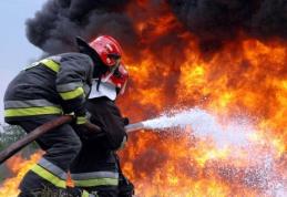 Soţiile şi copiii pompierilor morţi în misiune se vor putea angaja în MAI