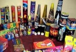 Cercetaţi penal, pentru deţinere şi comercializare fără drept de obiecte pirotehnice în ultimele zile a anului 2013