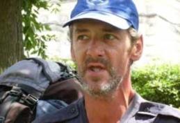 Un bărbat din Dorohoi vrea să facă turul lumii pe jos