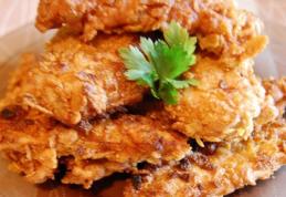 Piept de pui învelit în fulgi